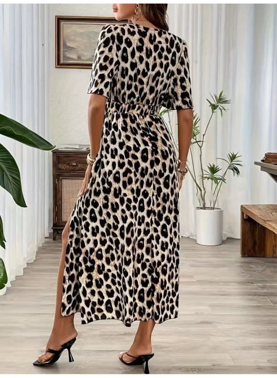 Kadın Kısa Kollu V Yakalı Beli Lastikli Yırtmaçlı Uzun Leopar Desenli Süprem Elbise