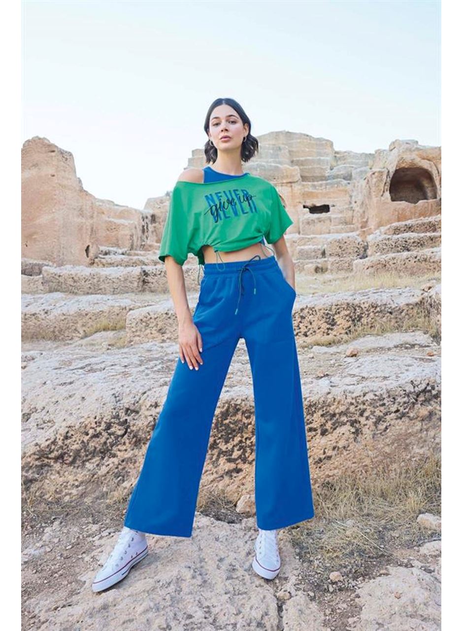 Kısa Kollu "Never Give Up" 3'lü Crop Eşofman Takımı