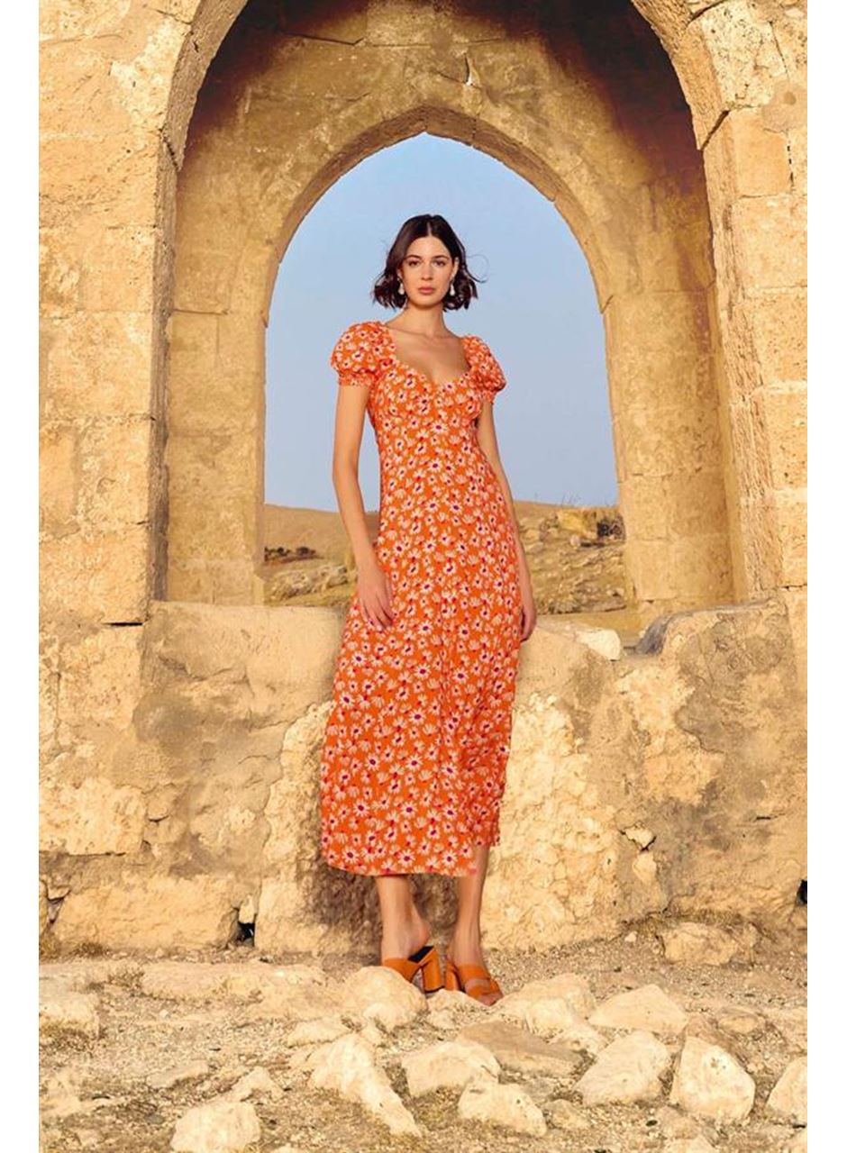 Viskon Çiçek Desenli Kısa Kollu Elbise