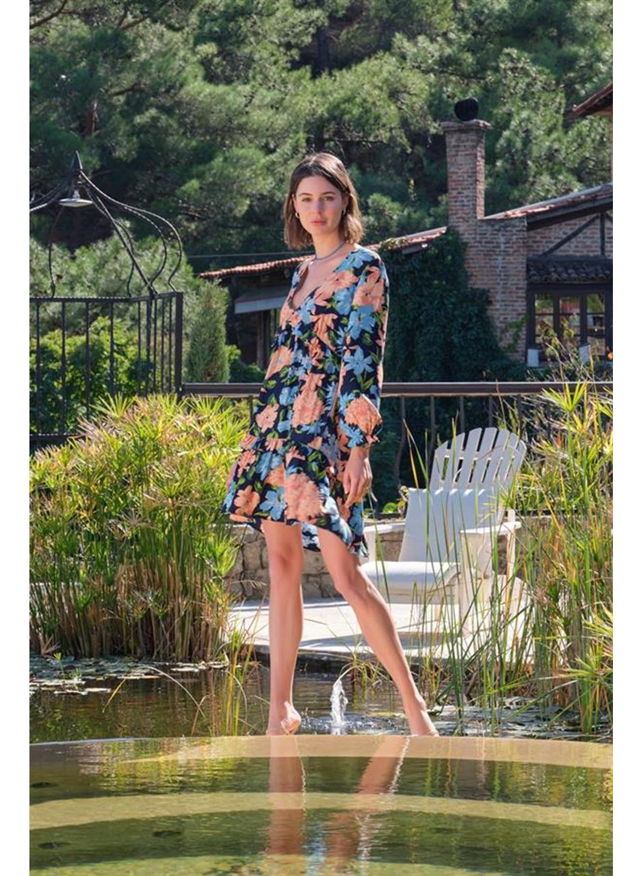 Viskon Çiçek ve Yaprak Desenli Uzun Kollu Elbise