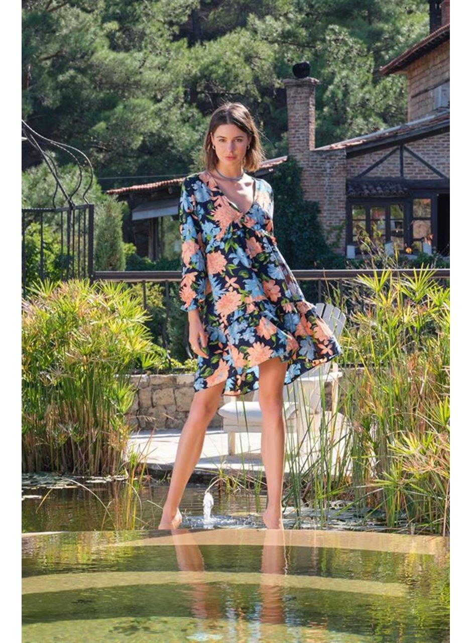 Viskon Çiçek ve Yaprak Desenli Uzun Kollu Elbise