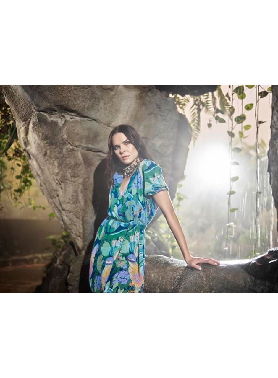 Kuş ve Yaprak Desenli Önü Düğmeli Elbise