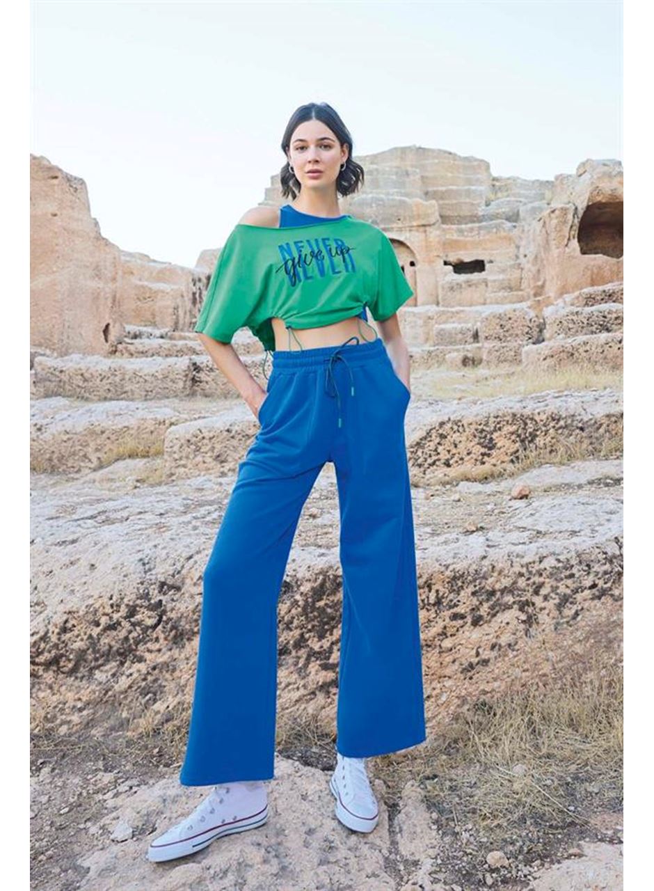 Kısa Kollu "Never Give Up" 3'lü Crop Eşofman Takımı