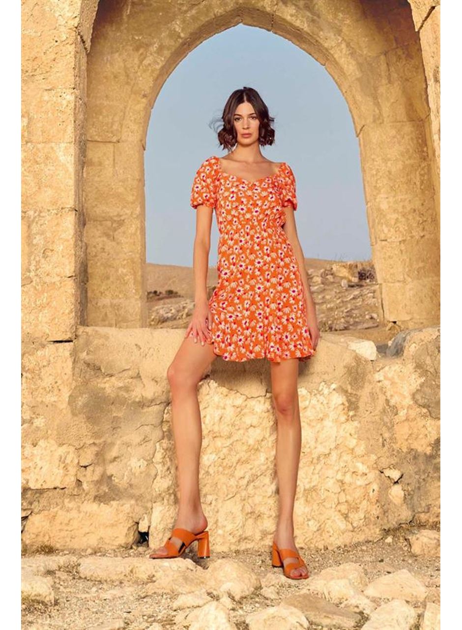 Viskon Çiçek Desenli Kısa Kollu Elbise