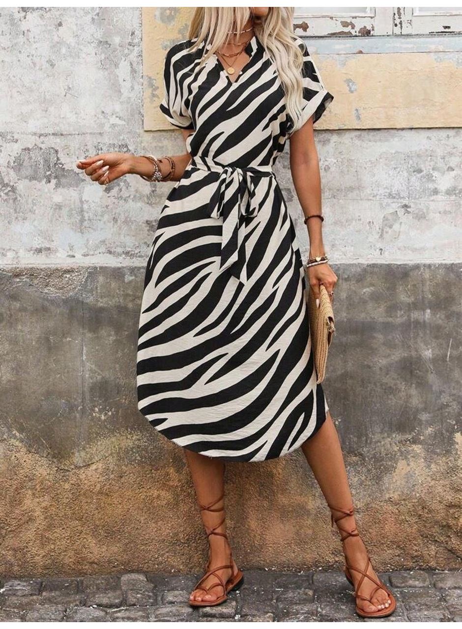 Kadın Kısa Kollu V Hakim Yakalı Zebra Desenli Midi Süprem Elbise
