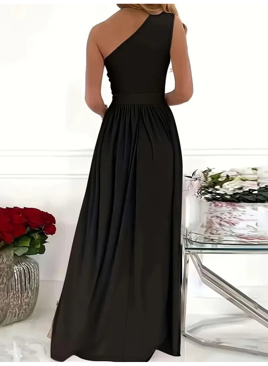 Kadın Omuzlardan Açık Asimetrik Yaka Detaylı Yırtmaçlı Maksi Boy Janjan Krep Elbise