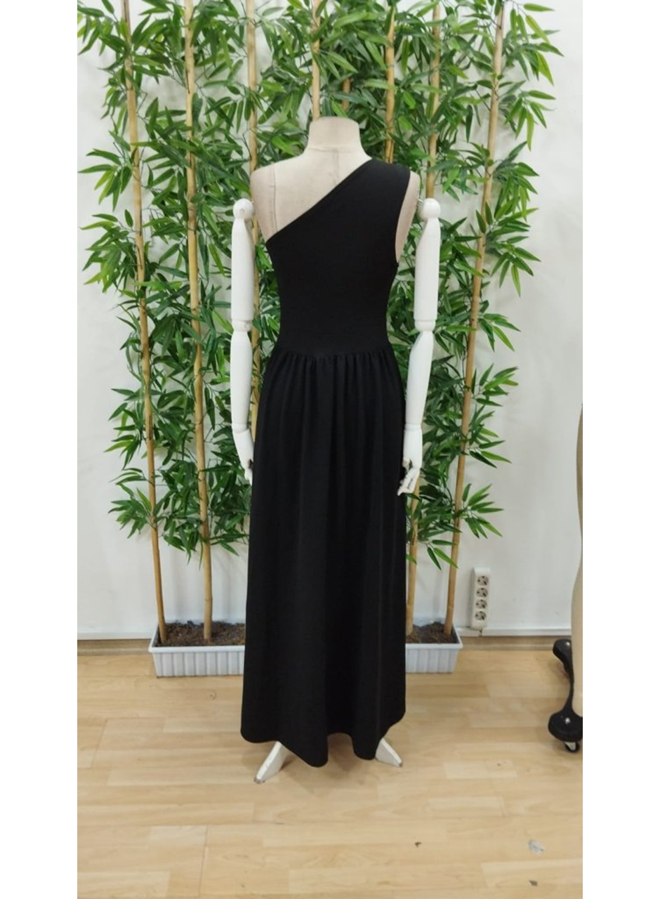 Kadın Omuzlardan Açık Asimetrik Yaka Detaylı Yırtmaçlı Maksi Boy Janjan Krep Elbise