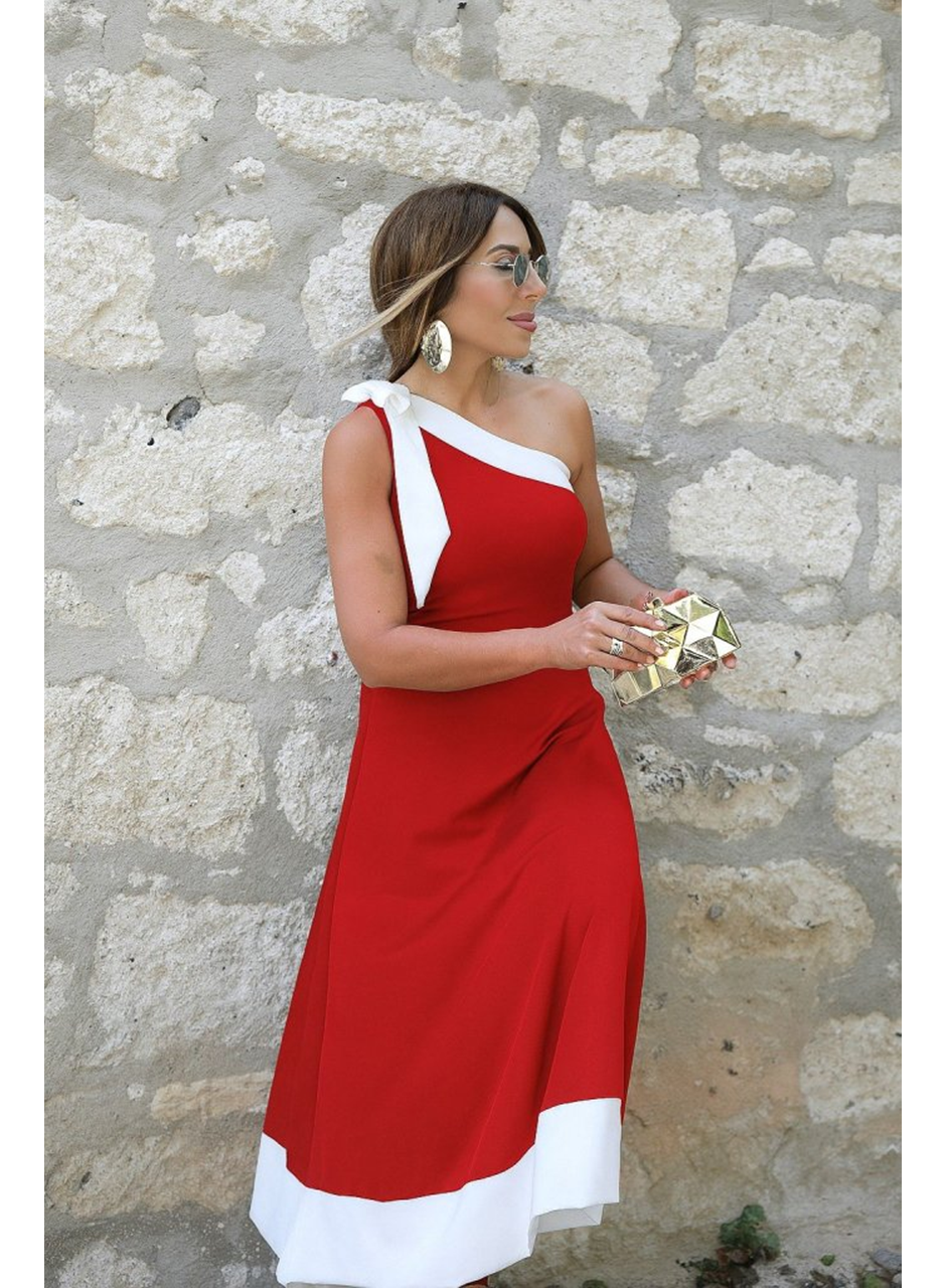 Kadın Tek Omuzu Açık Omuzlardan Kurdela Detaylı çift Renkli Ithal Krep Elbise