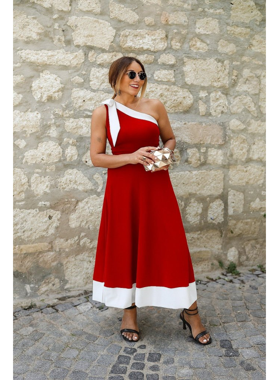 Kadın Tek Omuzu Açık Omuzlardan Kurdela Detaylı çift Renkli Ithal Krep Elbise