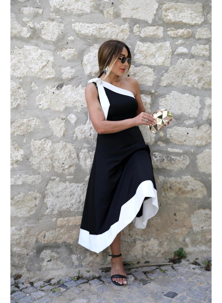 Kadın Tek Omuzu Açık Omuzlardan Kurdela Detaylı çift Renkli Ithal Krep Elbise