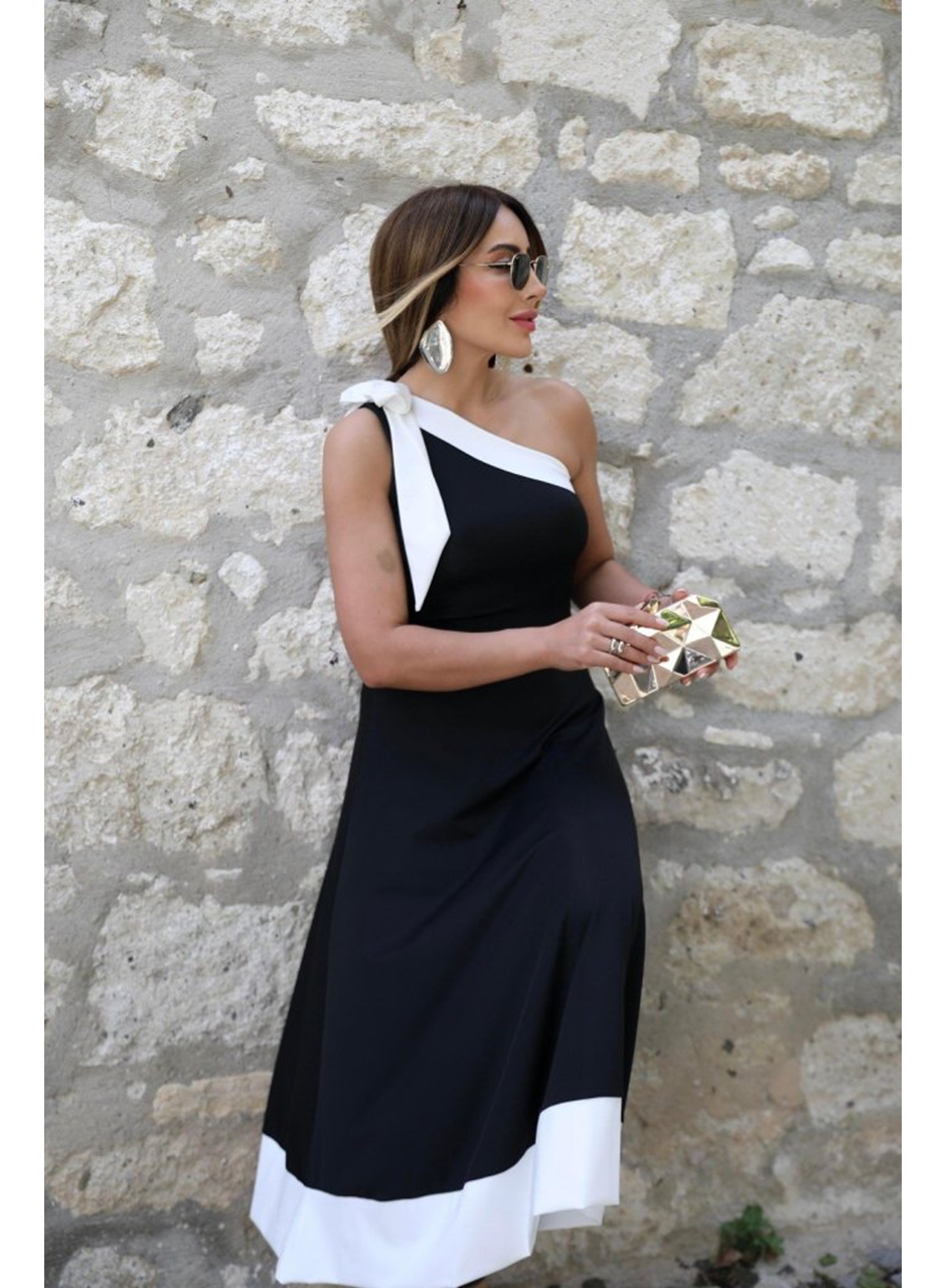 Kadın Tek Omuzu Açık Omuzlardan Kurdela Detaylı çift Renkli Ithal Krep Elbise