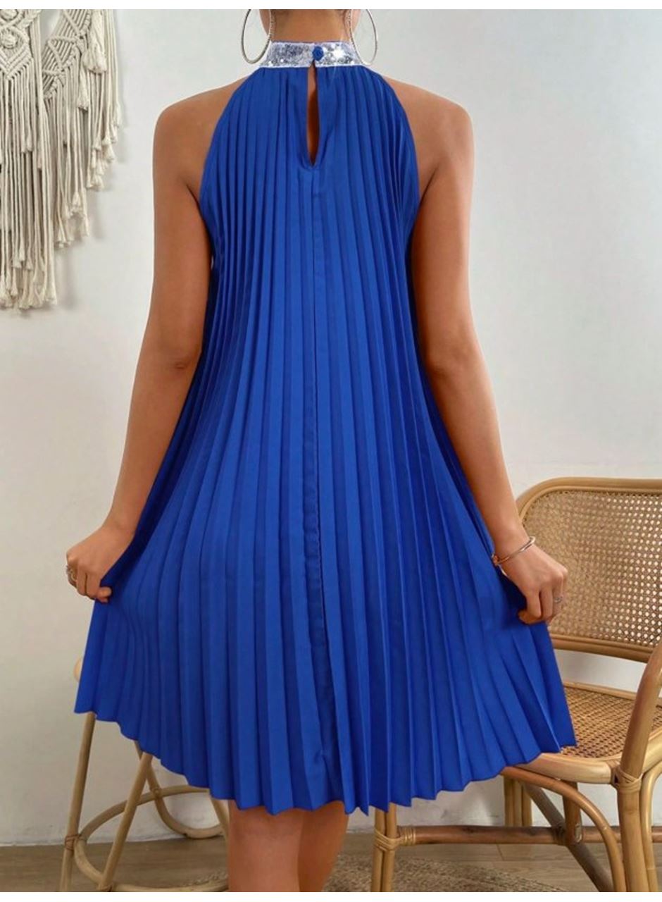 Kadın Balıkçı Yaka Omuzlardan Açık Pılelı Kısa Janjan Krep Elbise