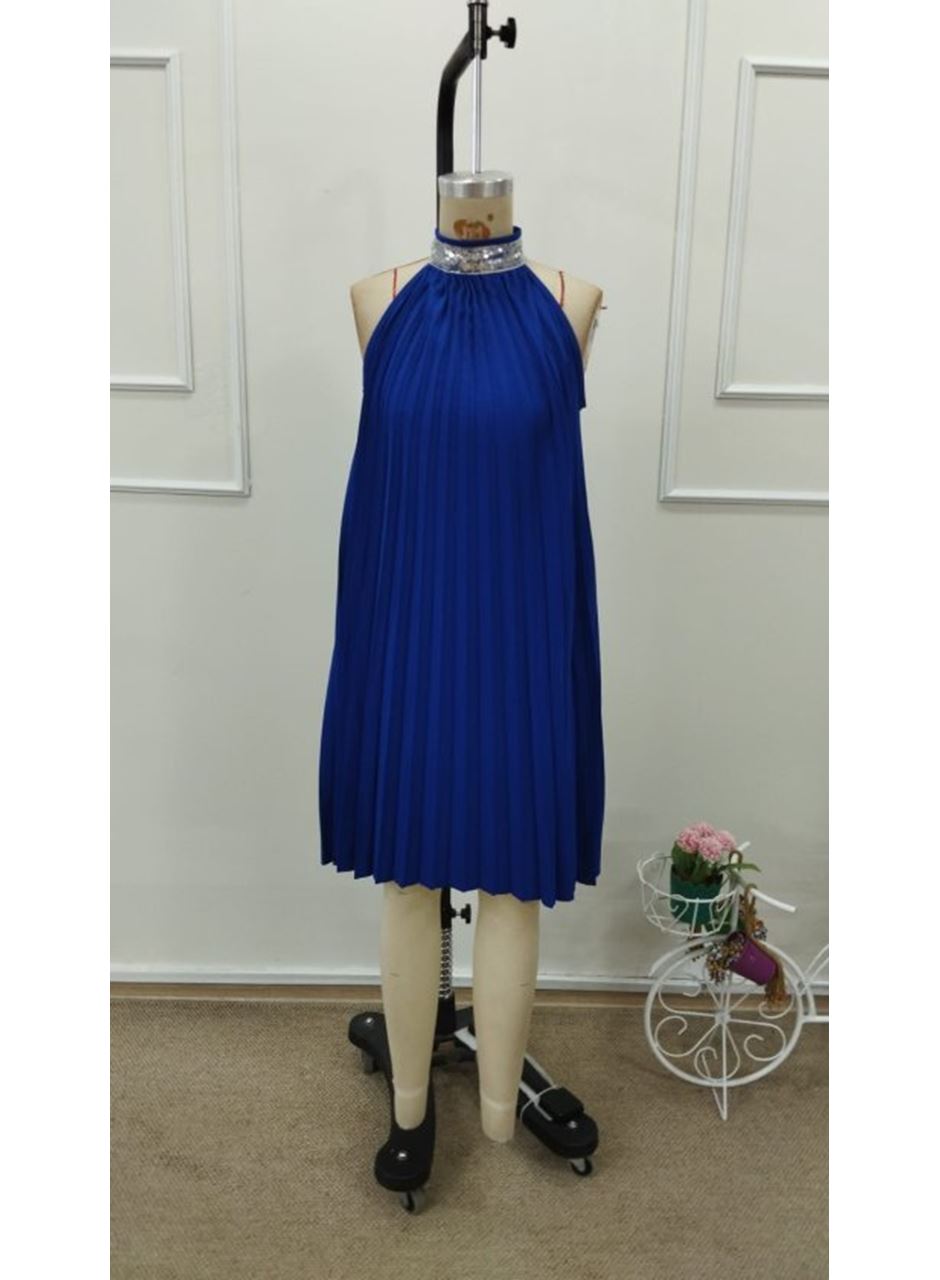 Kadın Balıkçı Yaka Omuzlardan Açık Pılelı Kısa Janjan Krep Elbise