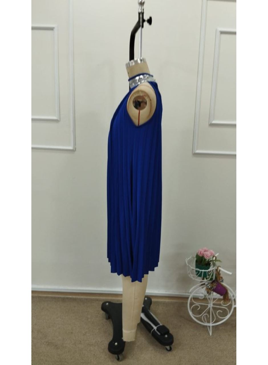 Kadın Balıkçı Yaka Omuzlardan Açık Pılelı Kısa Janjan Krep Elbise