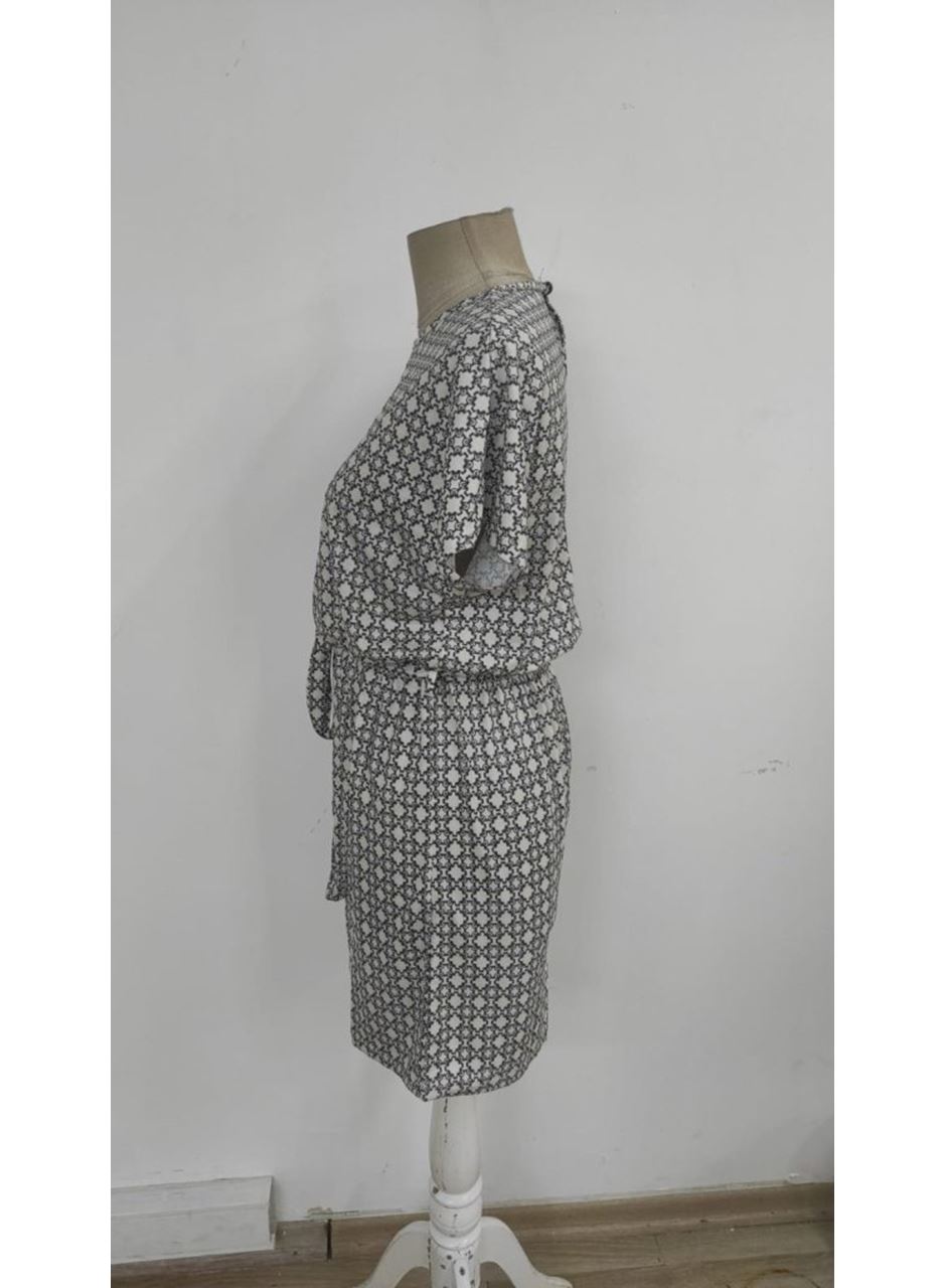 Kadın Kısa Kollu Yuvarlak Yaka Beli Kuşaklı Geometrik Desenli Süprem Elbise