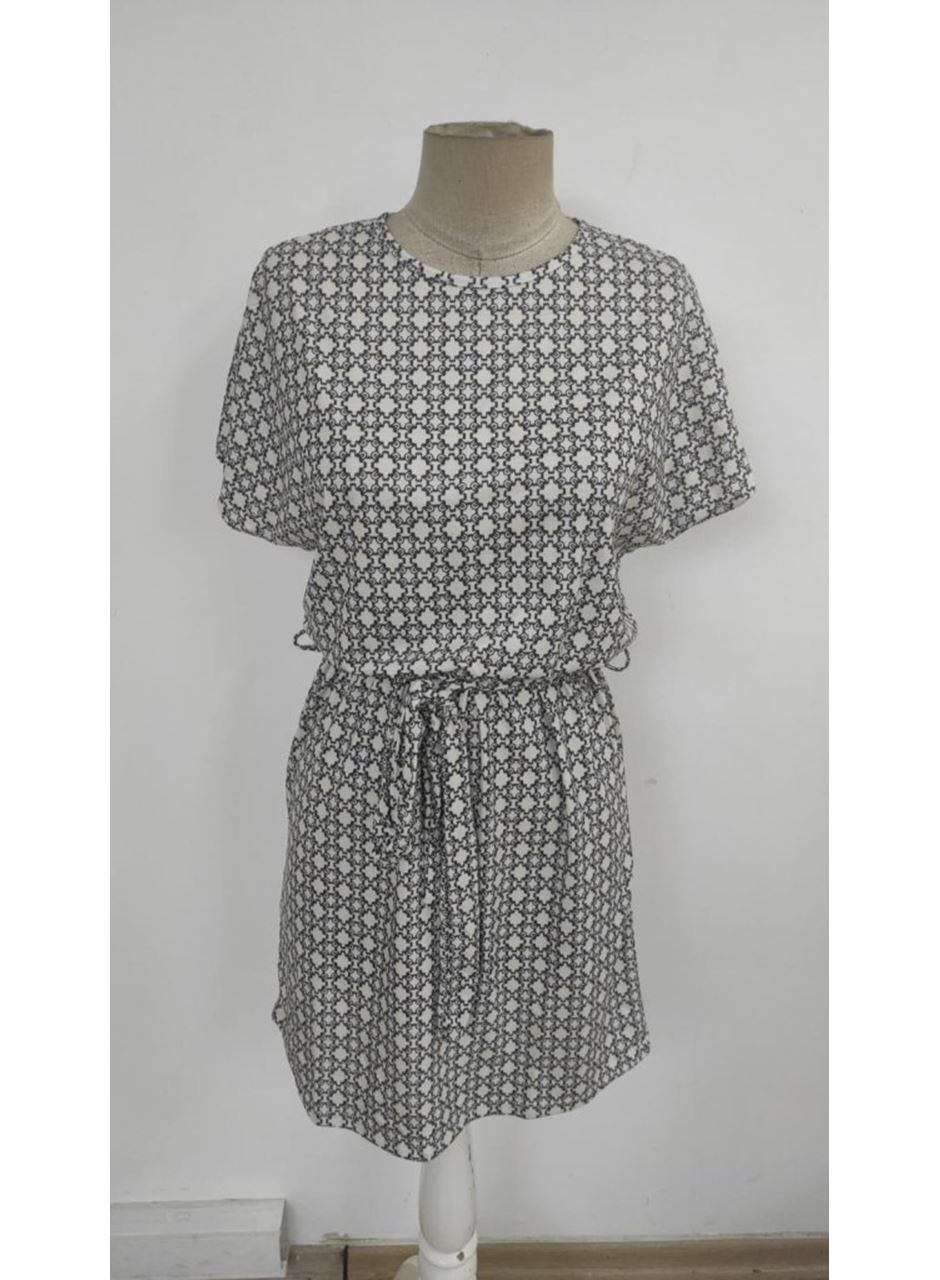 Kadın Kısa Kollu Yuvarlak Yaka Beli Kuşaklı Geometrik Desenli Süprem Elbise