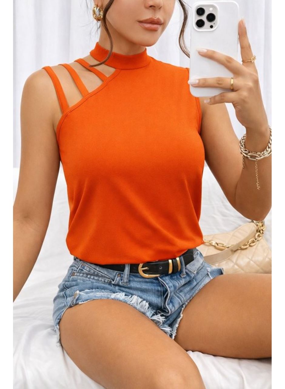 Kadın Omuzdan şerit Detaylı Yarı Balıkçı Yaka Viskon Bluz