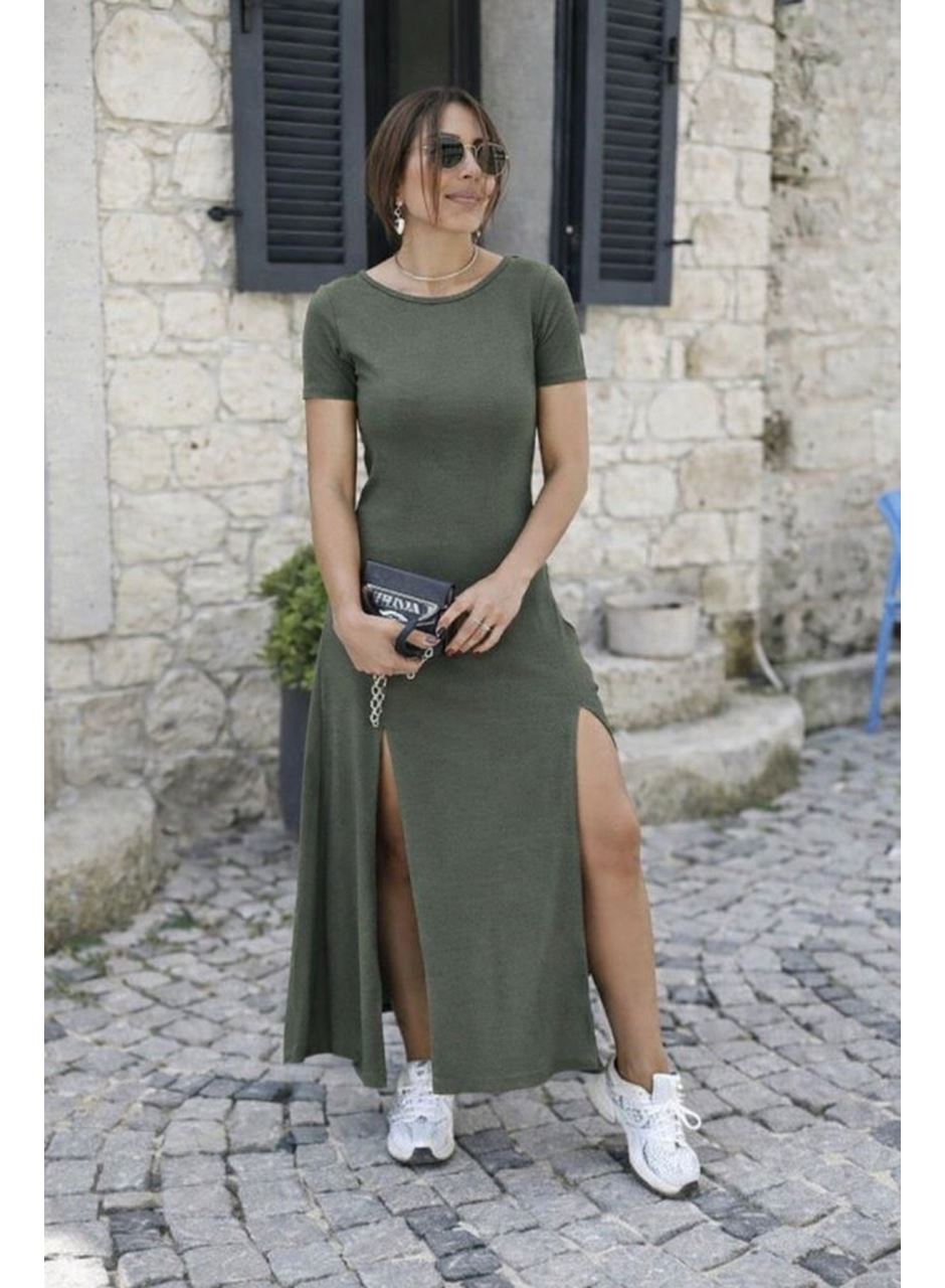 Kadın Kısa Kollu Sırt Dekolteli Yırtmaç Detaylı Viskon Elbise