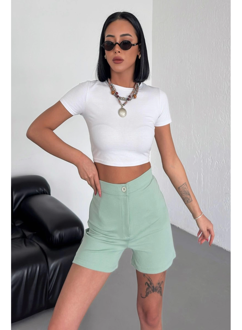 Tarz ve Rahatlığı Bir Arada Sunan Yüksek Bel Esnek Likralı Krep Şort Su Yeşili (