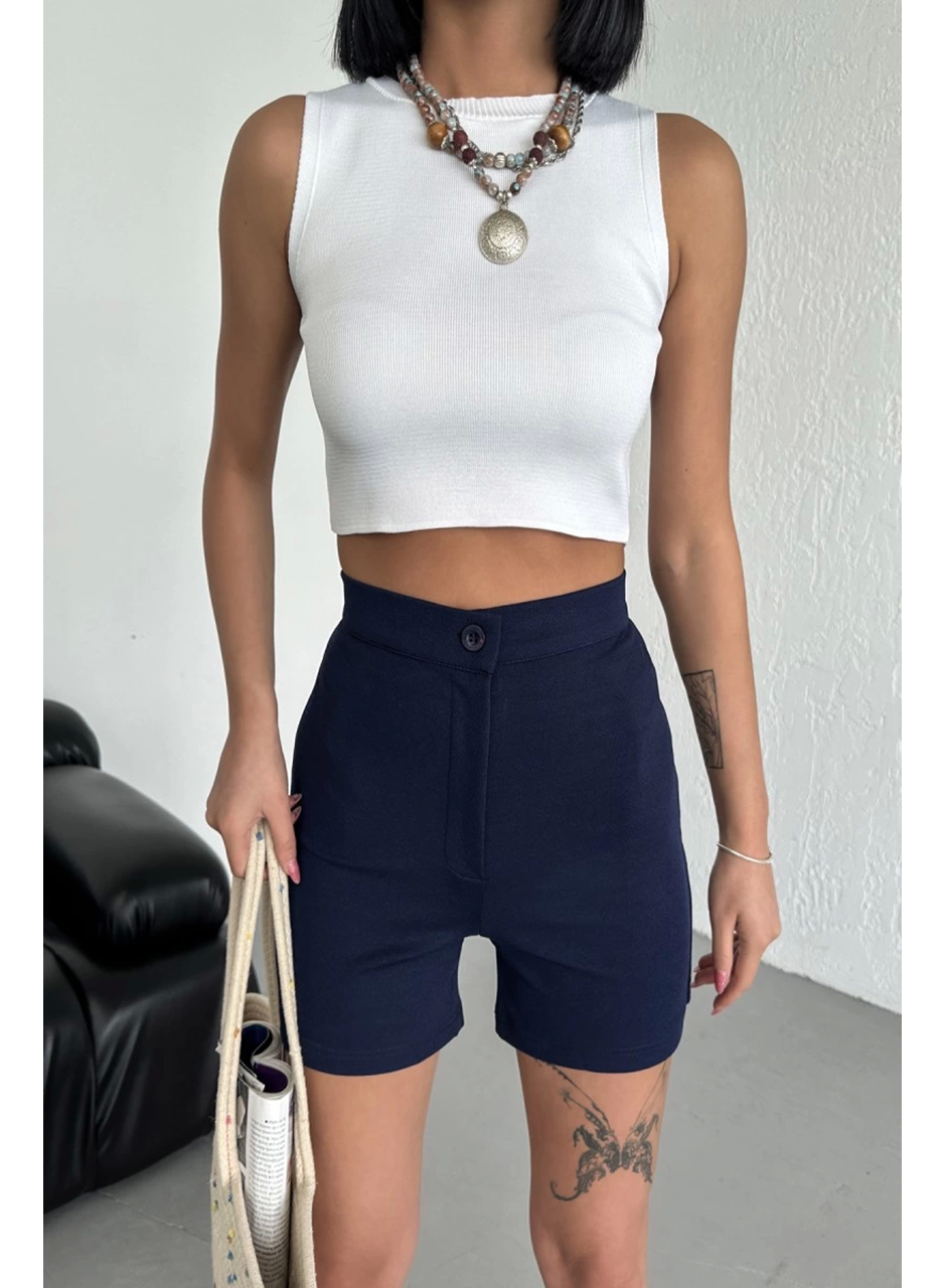 Tarz ve Rahatlığı Bir Arada Sunan Yüksek Bel Esnek Likralı Krep Şort Lacivert (