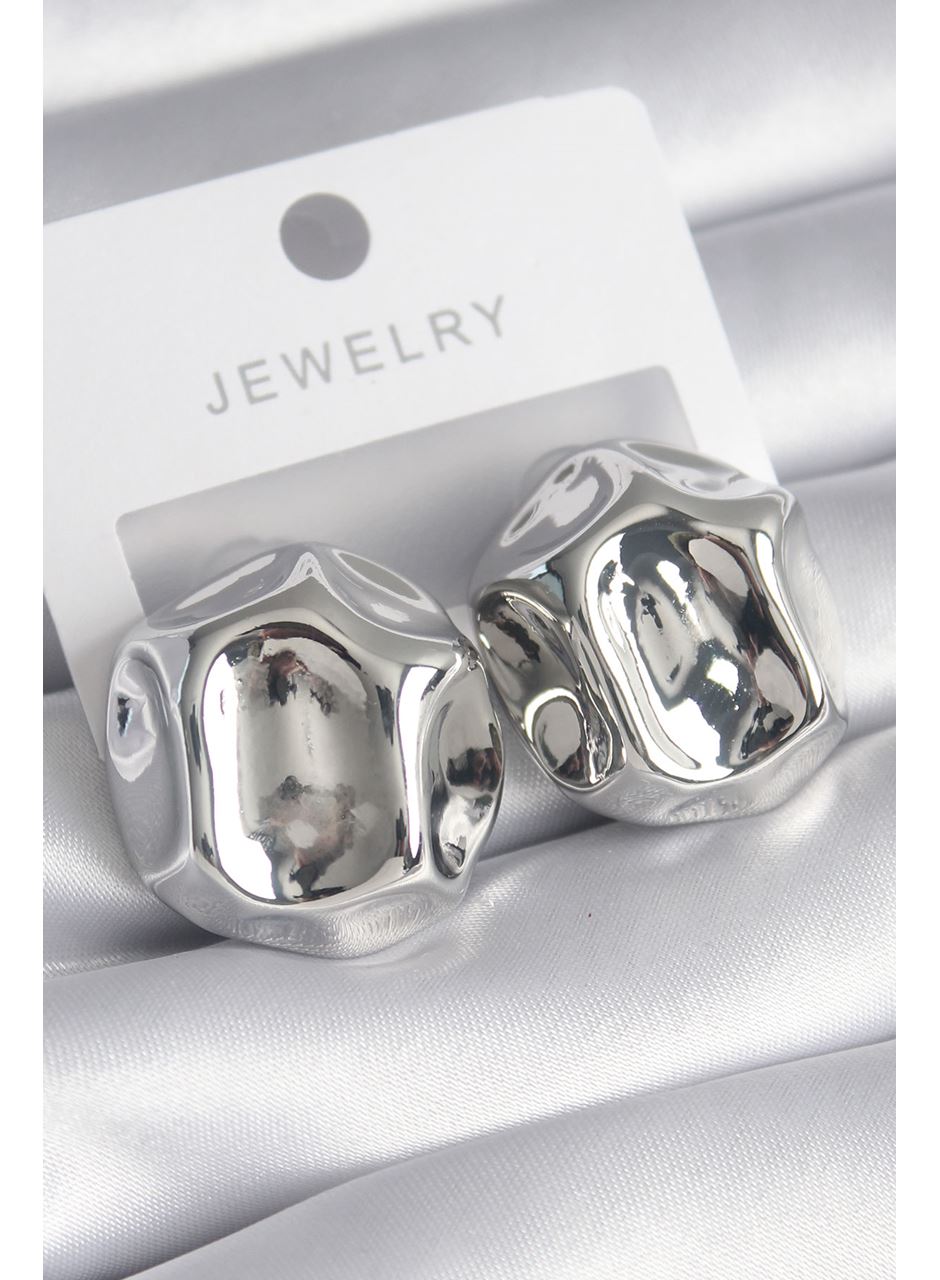 Pirinç Gümüş Renk İşlemeli Top Model Kadın Küpe