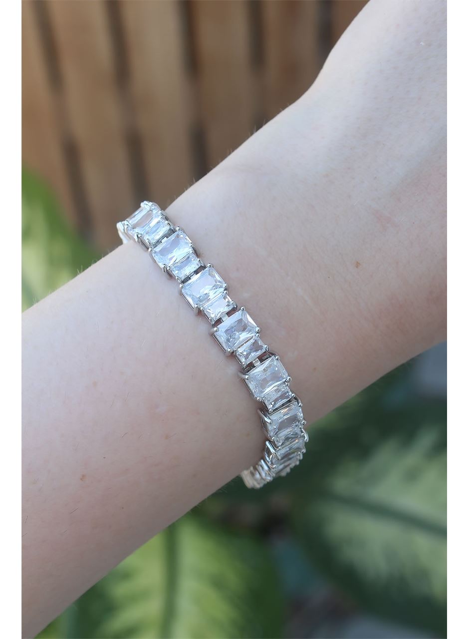 Vip Seri Pirinç Zirkon Taşlı Gümüş Renk Baget Su Yolu Model Bileklik