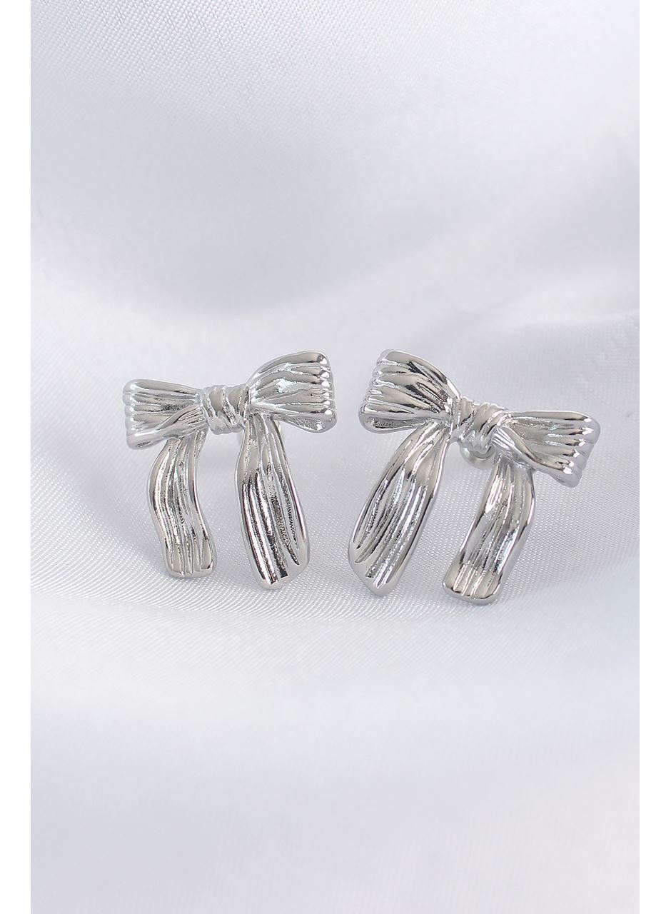 Pirinç Gümüş Renk Çizgi Detay Fiyonk Küpe