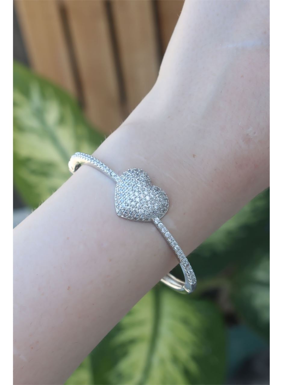 Vip Seri Pirinç Zirkon Taşlı Gümüş Renk Kalp Model Kelepçe