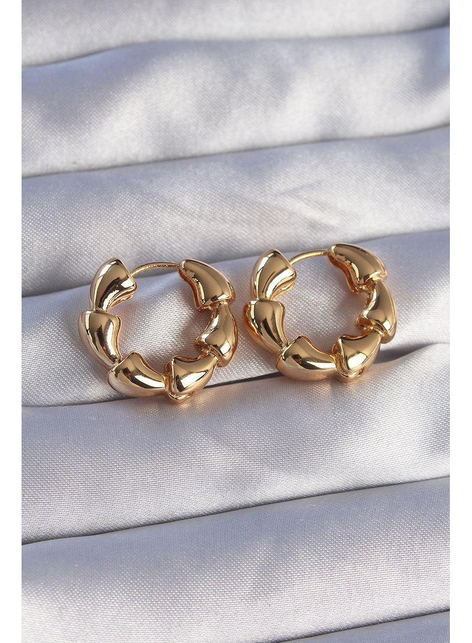 Pirinç Gold Renk Damla Kıvrım Tasarımlı Halka Küpe