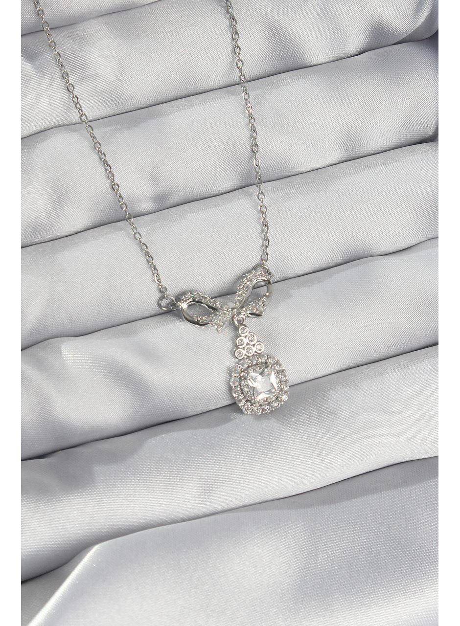 316L Çelik Gümüş Renk Fiyonk Detay Zirkon Taşlı Tektaş Kolye