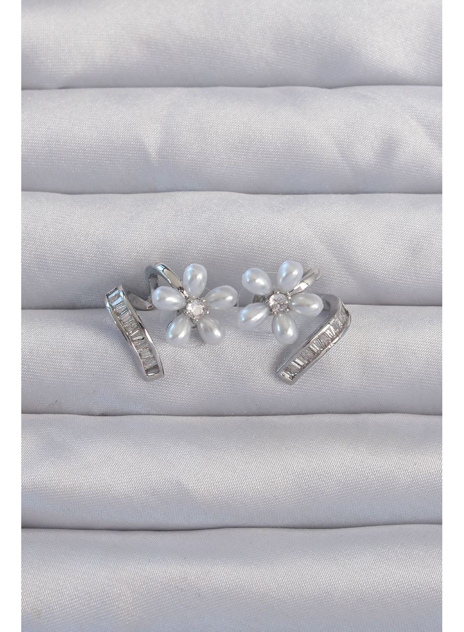 Pirinç Gümüş Renk Zirkon Taşlı Kıvrımlı İnci Çiçek Küpe