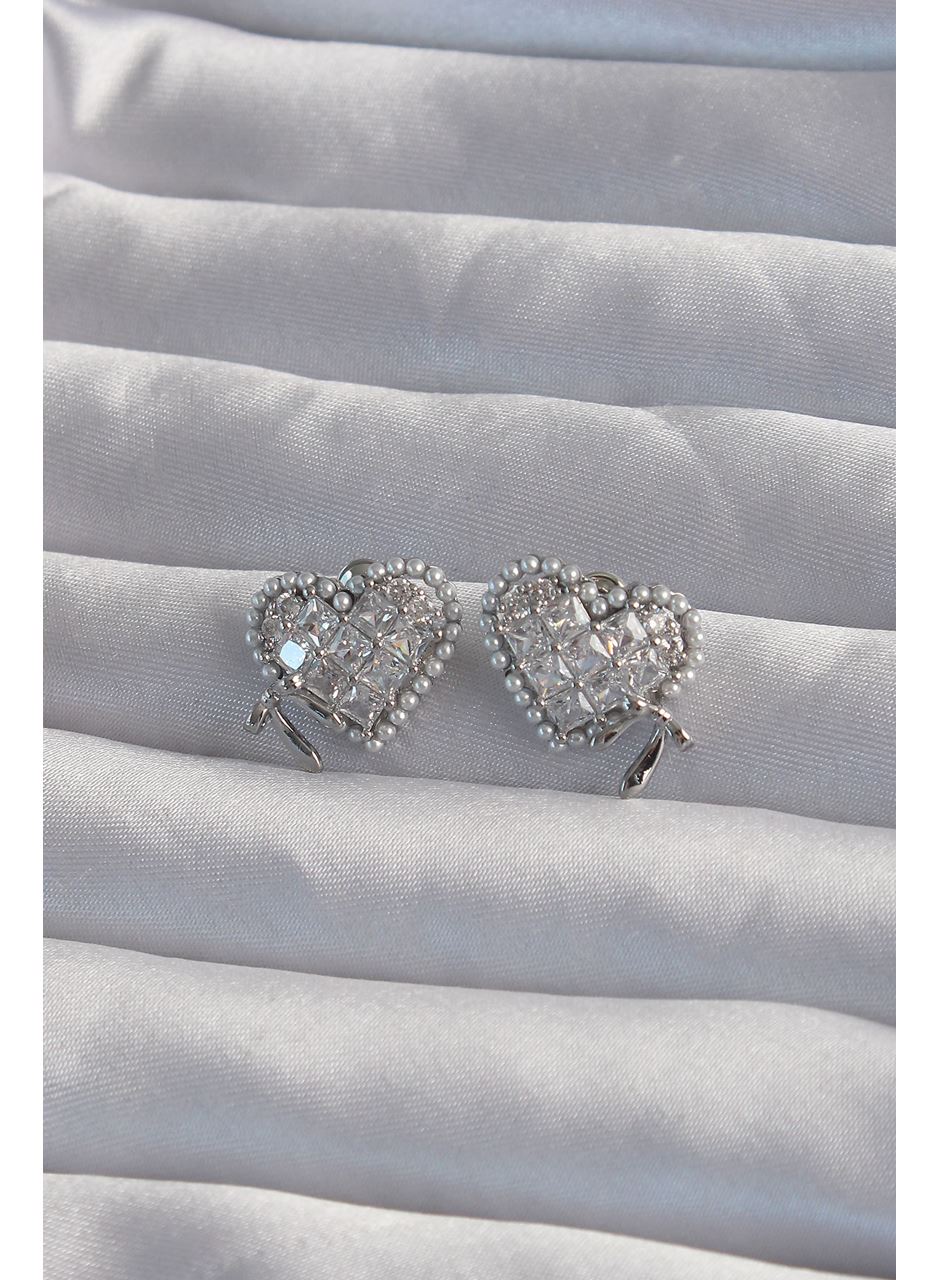 Pirinç Gümüş Renk Fiyonk Detay İncili Zirkon Taşlı Kalp Küpe