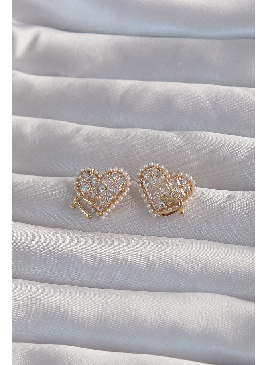 Pirinç Gold Renk Fiyonk Detay İncili Zirkon Taşlı Kalp Küpe