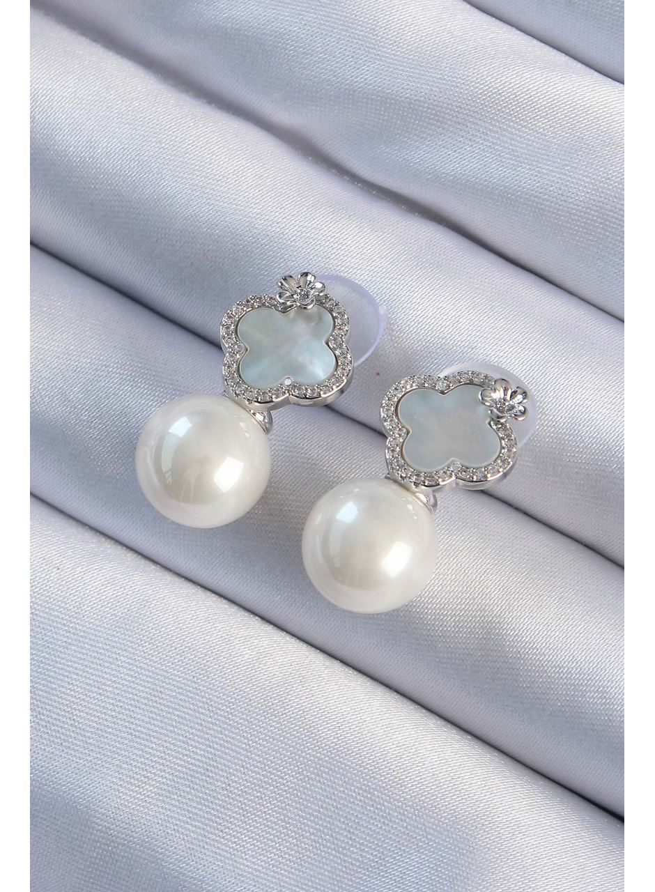 Pirinç Gümüş Renk Zirkon Taşlı Minimal Çiçek Tasarımlı Kadın Küpe