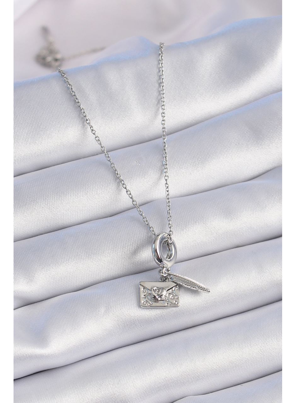 316L Çelik Gümüş Renk Kalp Detay Mektup Figür Charm Model Kadın Kolye