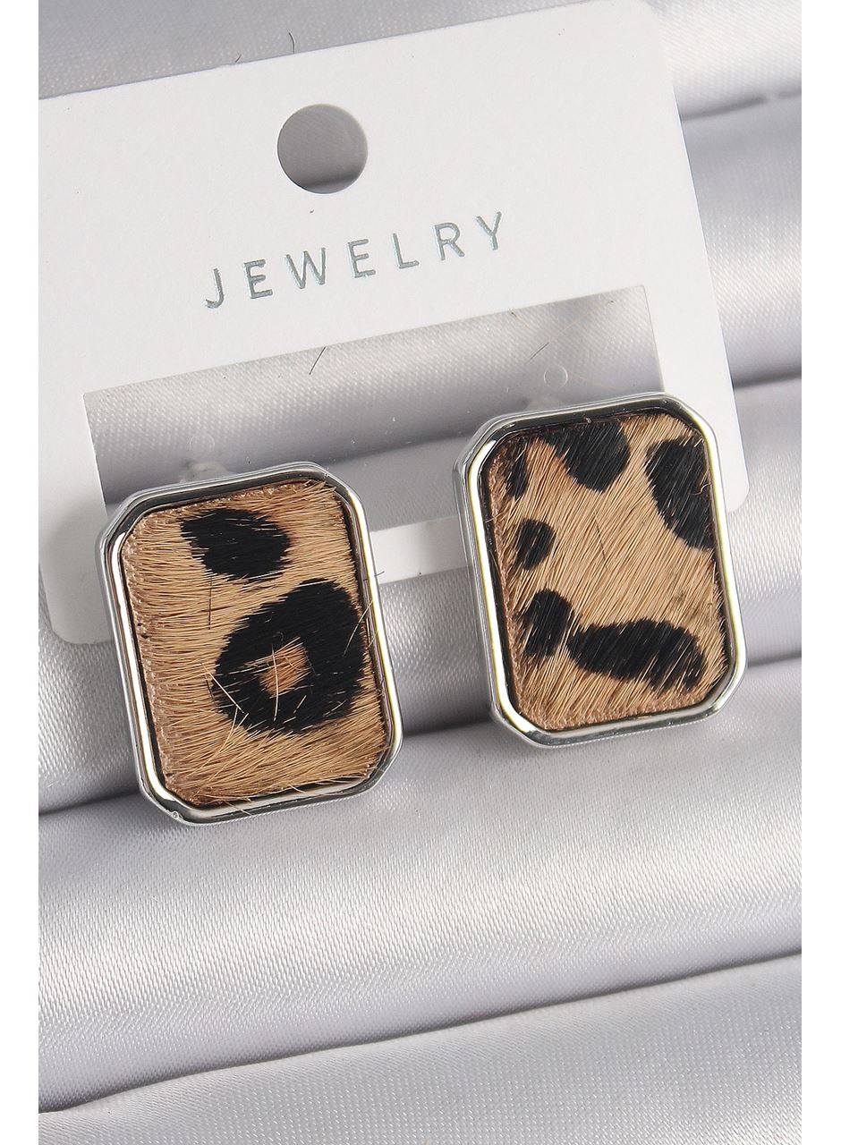 Pirinç Gümüş Renk Leopar Desenli Kare Model Kadın Küpe