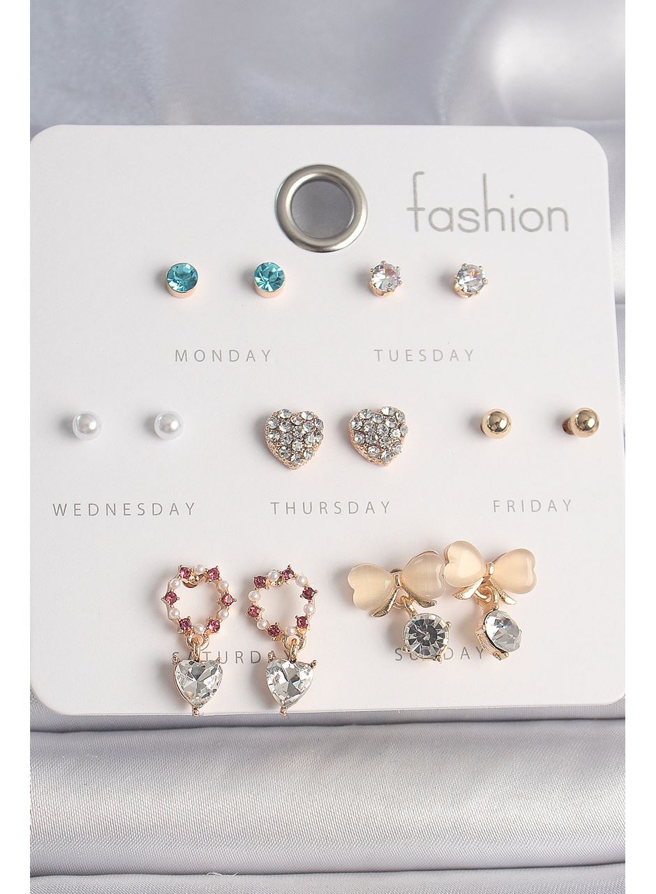 Pirinç Gold Renk Zirkon Taşlı Kalp Beyaz Mineli Fiyonk Figür 7 Çift Kadın Küpe Seti