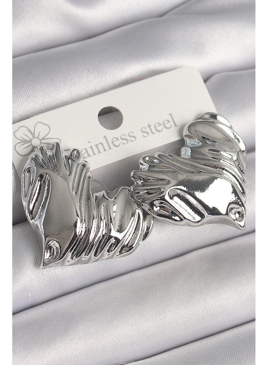 Pirinç Gümüş Renk İşlemeli Kalp Model Kadın Küpe