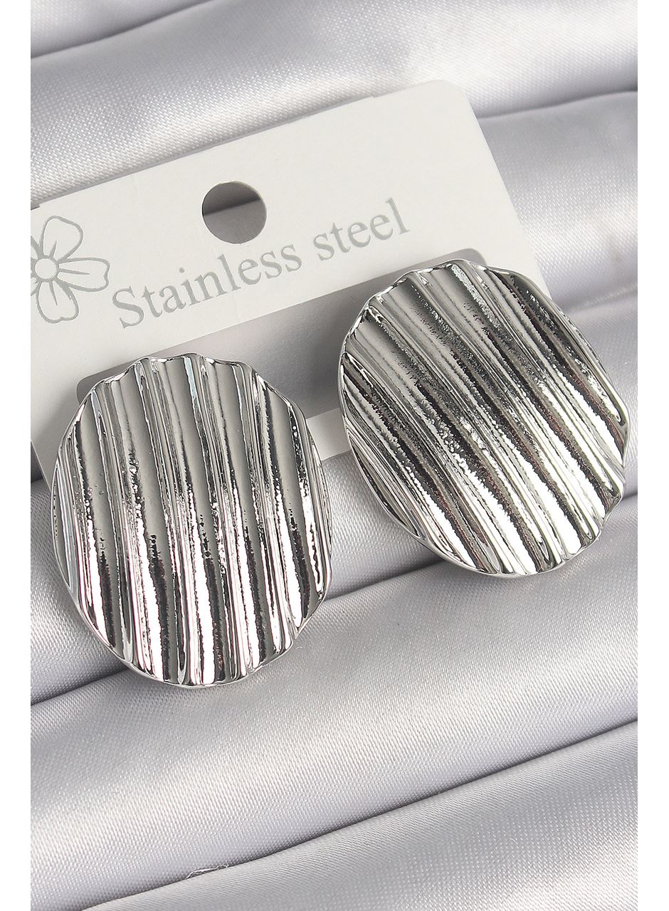 Pirinç Gümüş Renk Sallantı İşlemeli Daire Plaka Model Kadın Küpe