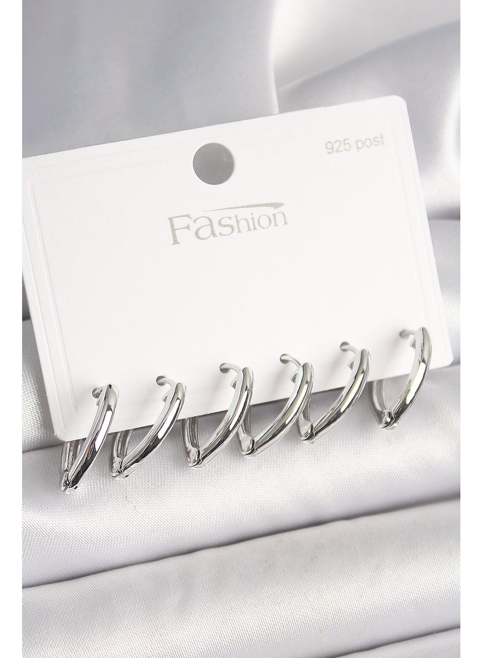 925 Ayar Gümüş Çivi Pirinç Gümüş Renk Üçgen Model Kadın Küpe Seti