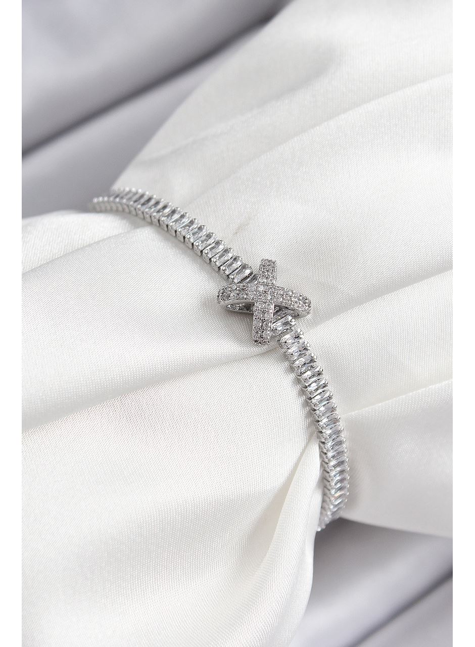 Pirinç Zirkon Taşlı X Detaylı Su Yolu Model Gümüş Renk Asansörlü Kadın Bileklik