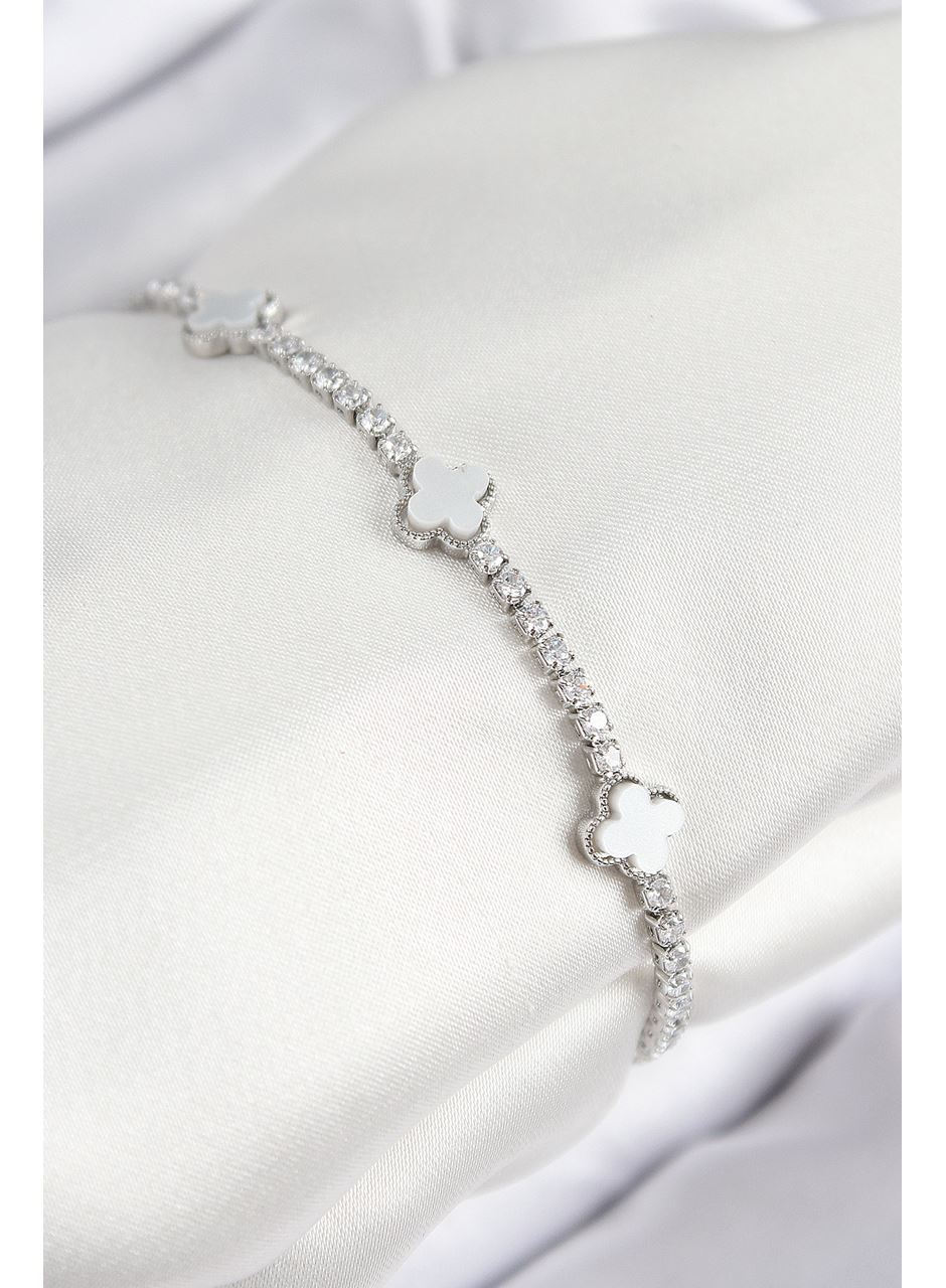 Pirinç Zirkon Taşlı Yonca Model Gümüş Renk Kadın Bileklik