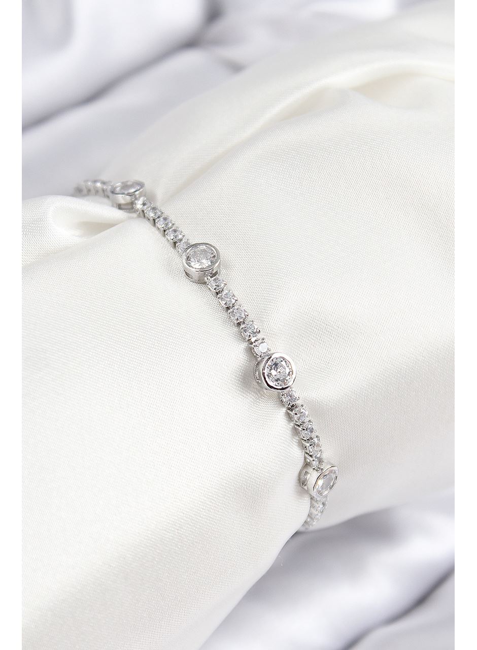 Pirinç Zirkon Taşlı Daire Model Gümüş Renk Asansörlü Kadın Bileklik