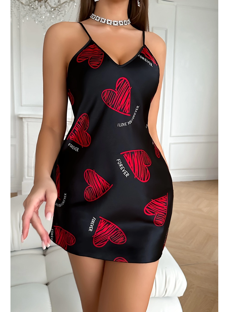 Büyük Kırmızı Kalp Desenli Siyah Saten Gecelik