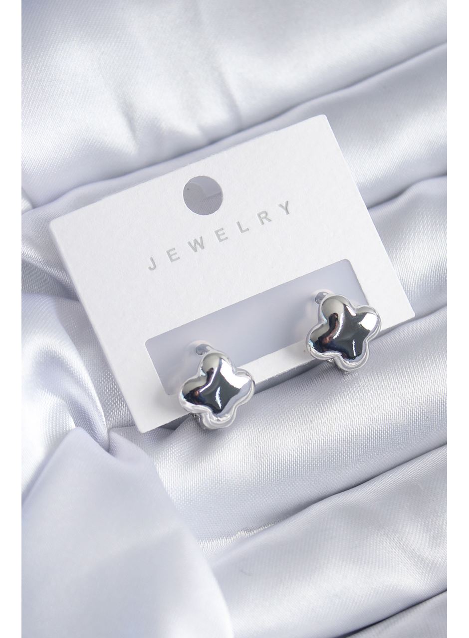 Gümüş Renk Yonca Model Pirinç Kadın Küpe