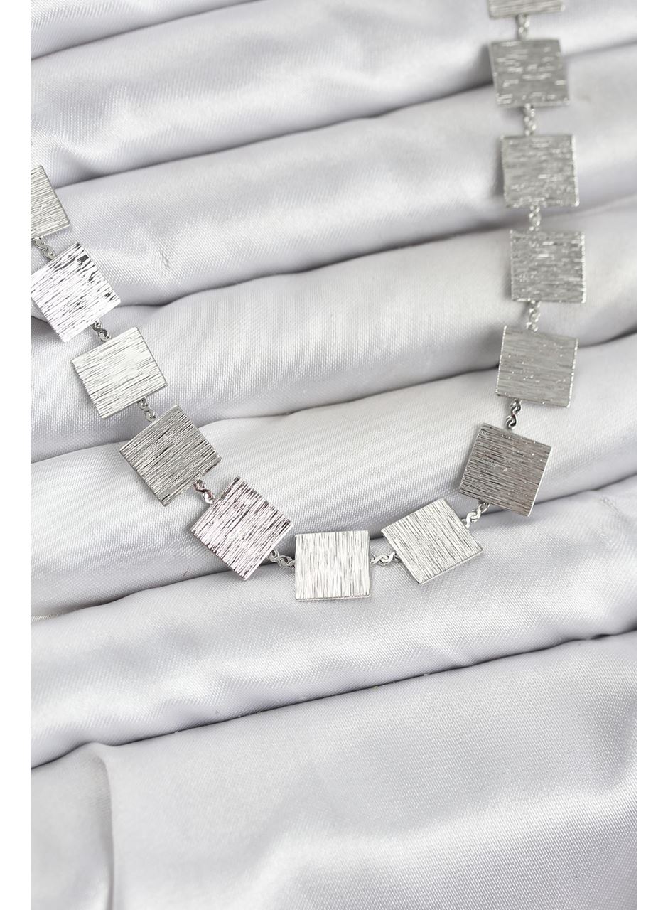 Kare Plaka Model Gümüş Renk Kadın Kolye