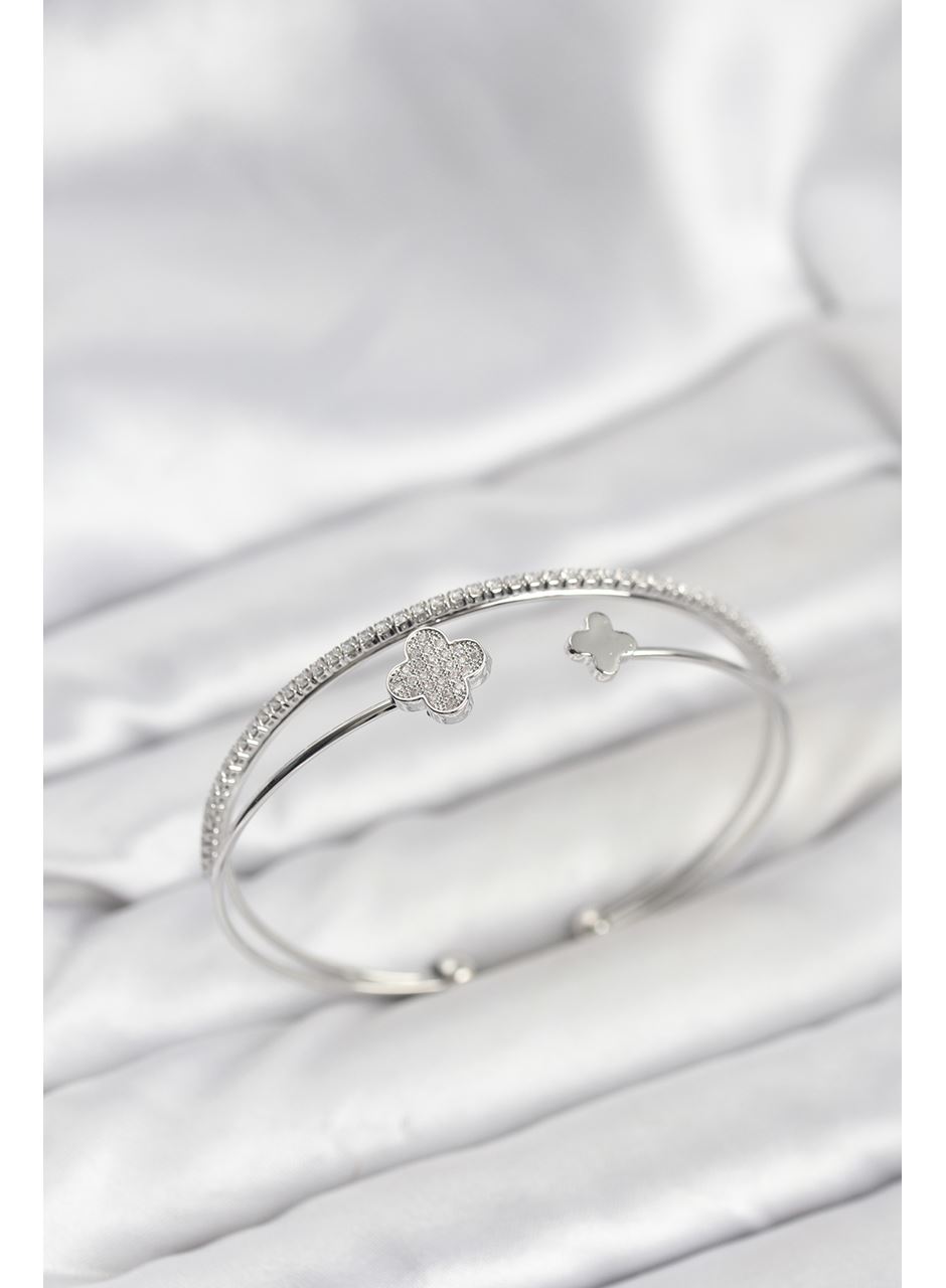 Yonca Model Pirinç Gümüş Renk Kadın Bileklik