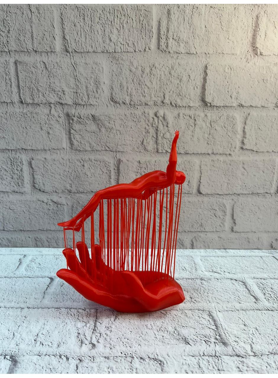 Kırmızı El ve İnsan Figürü Dekoratif Biblo Salon Ofis Raf ve Konsol Üstü İçin 12x18 cm