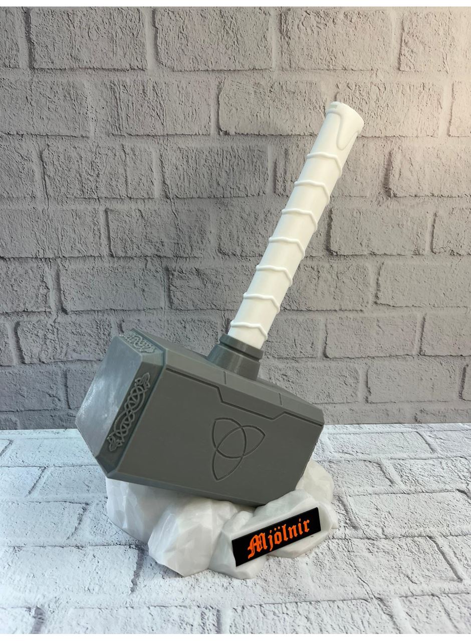 Thor’un Çekici Dekoratif Süs Güçlü ve İkonik Tasarım 20x34 cm