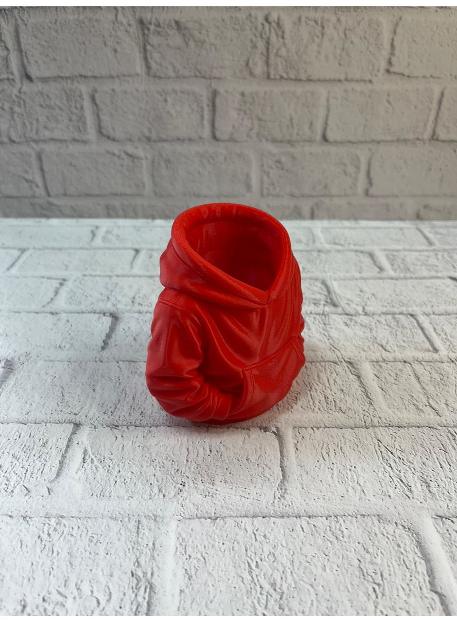 Dekoratif Kırmızı Hoodie Kalemlik 10x10 cm